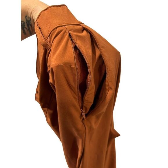 Fabletics Rust Orange Straight Leg Nylon Water Resist Zipper Pants Men's Large - Picture 6 of 10